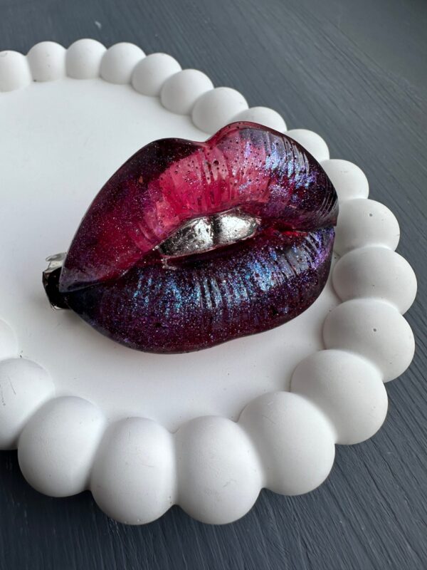 Plaukų segtukas " Kiss"