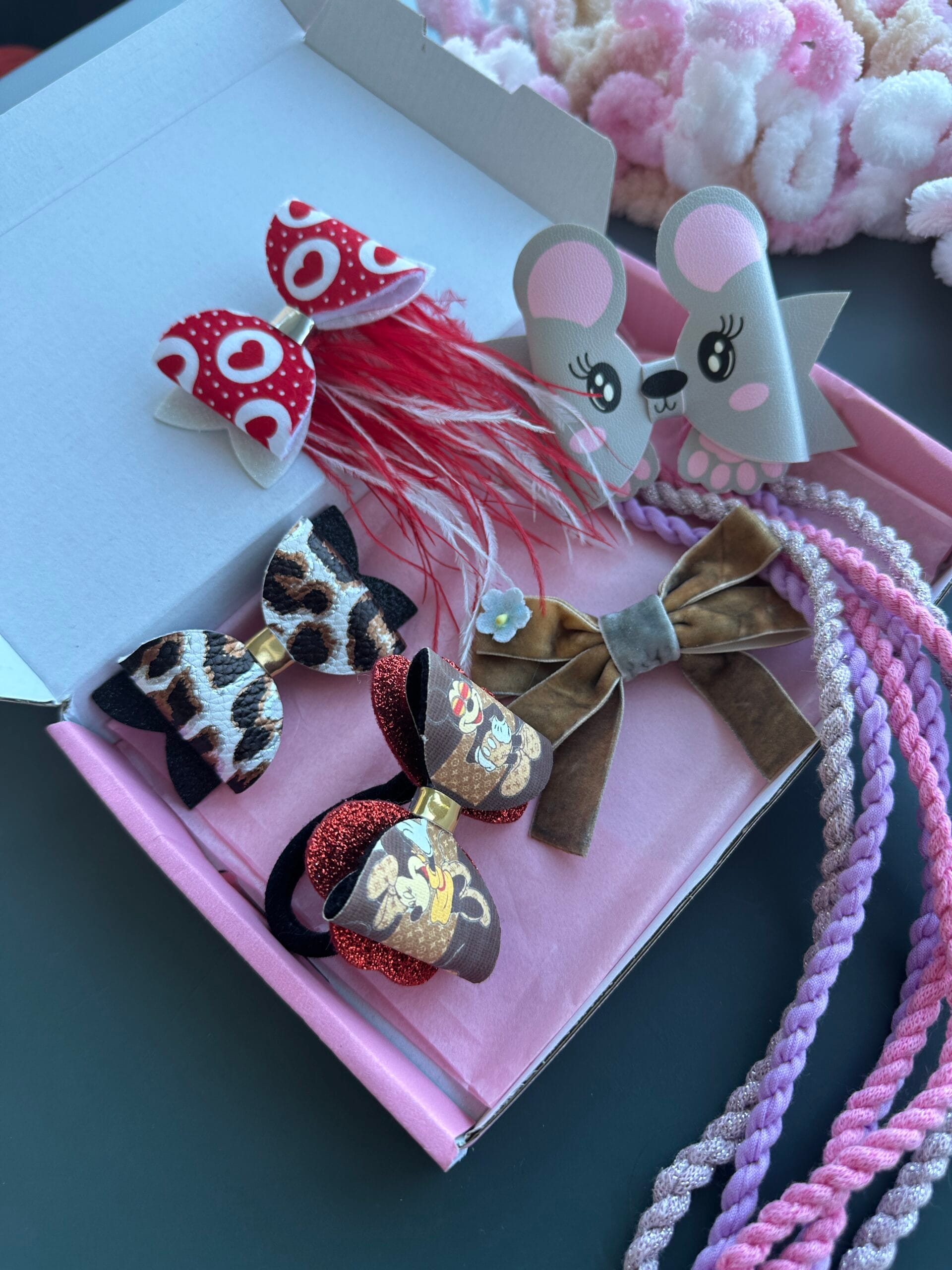 Plaukų segtukų ir gumyčių  rinkinys - Image 2