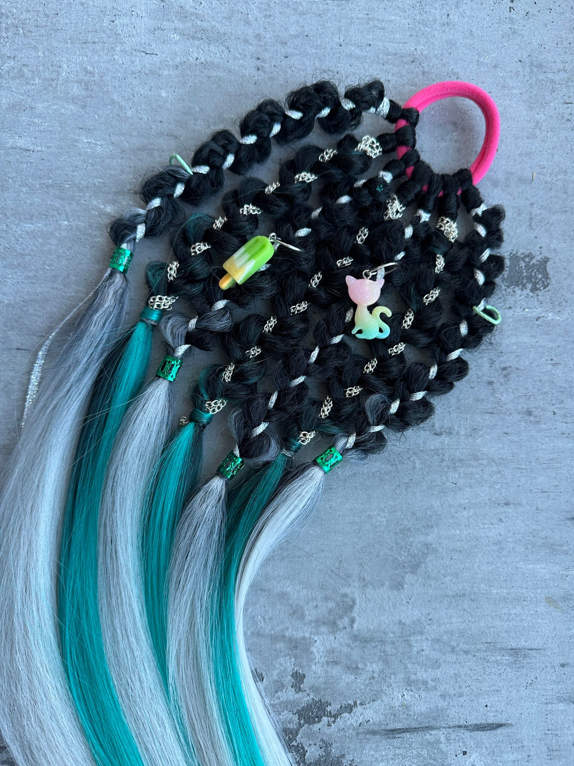 Plaukų gumytė rankų darbo karalienė