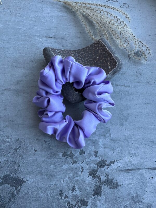 Plaukų gumytė iš Armani šilko alyvinė