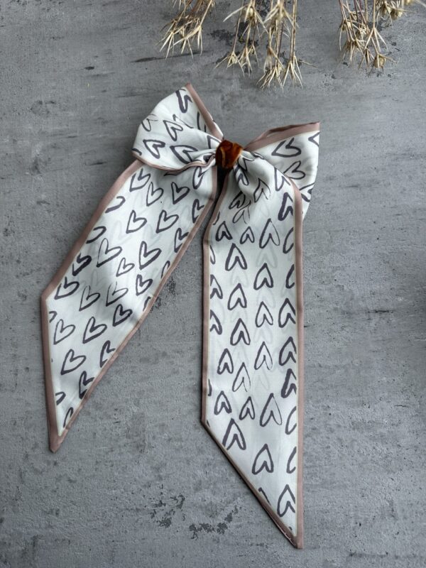 plauku-kaspinas-segtukas heart