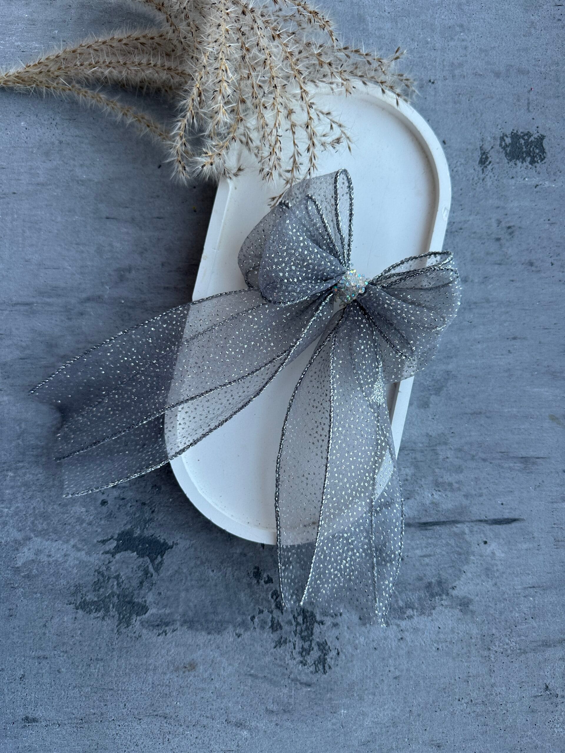 Plaukų kaspinas segtukas pilkas segtukas