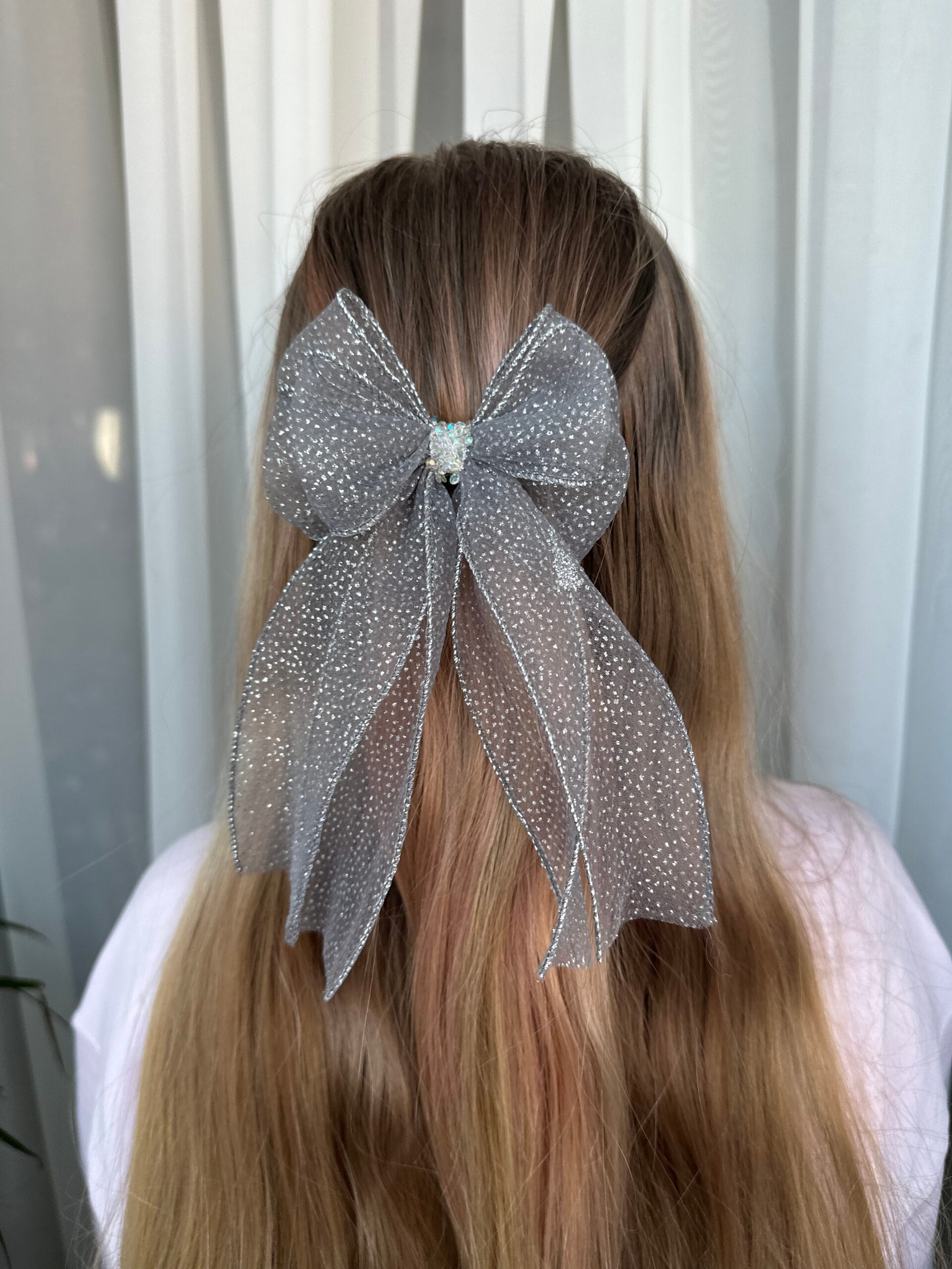 Plaukų kaspinas segtukas pilkas segtukas