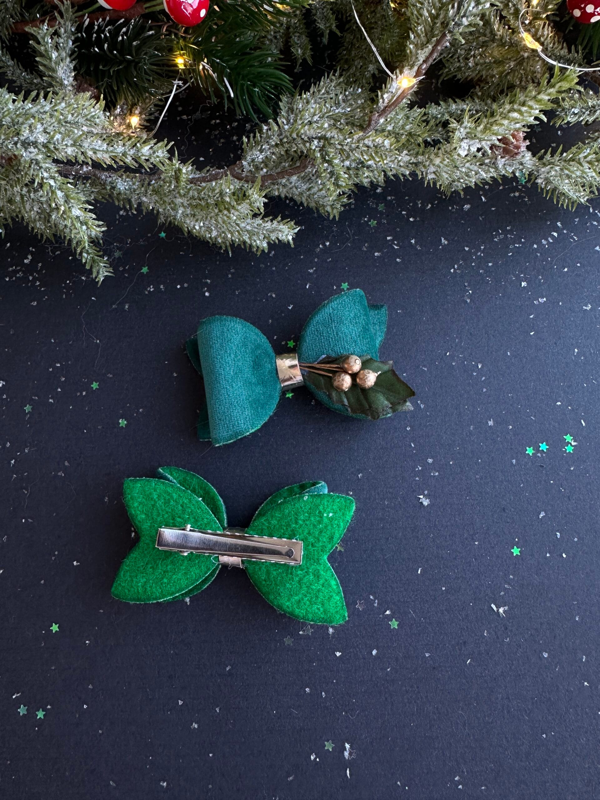 Plaukų segtukai smaragdiniai