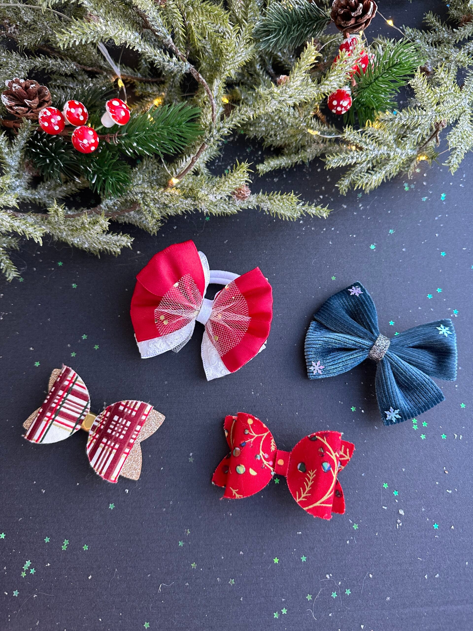 Kalėdinis plaukų kaspinukų rinkinys