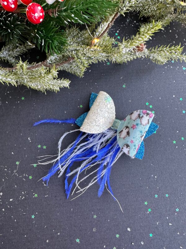 Plaukų segtukas su plunksnomis pingvinai