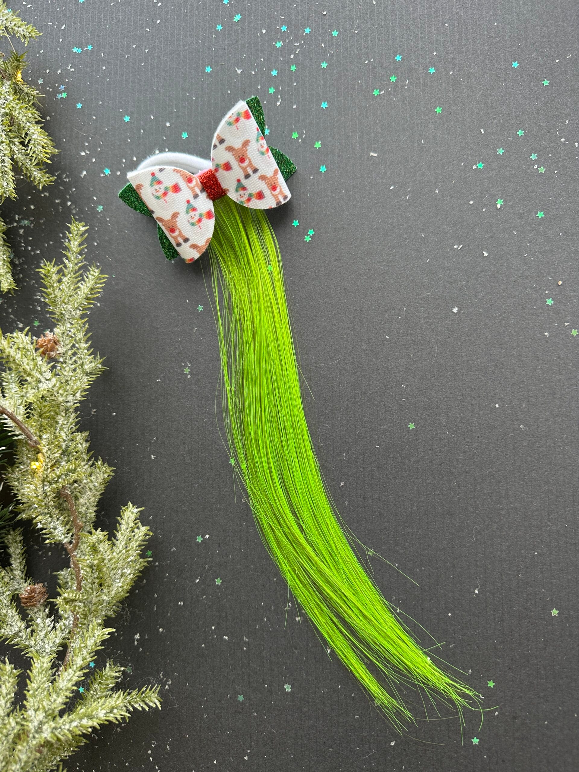 Plaukų gumytė su plaukais