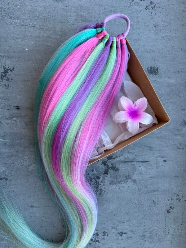 Plaukų gumytė ir plaukų spaustukas gėlytė