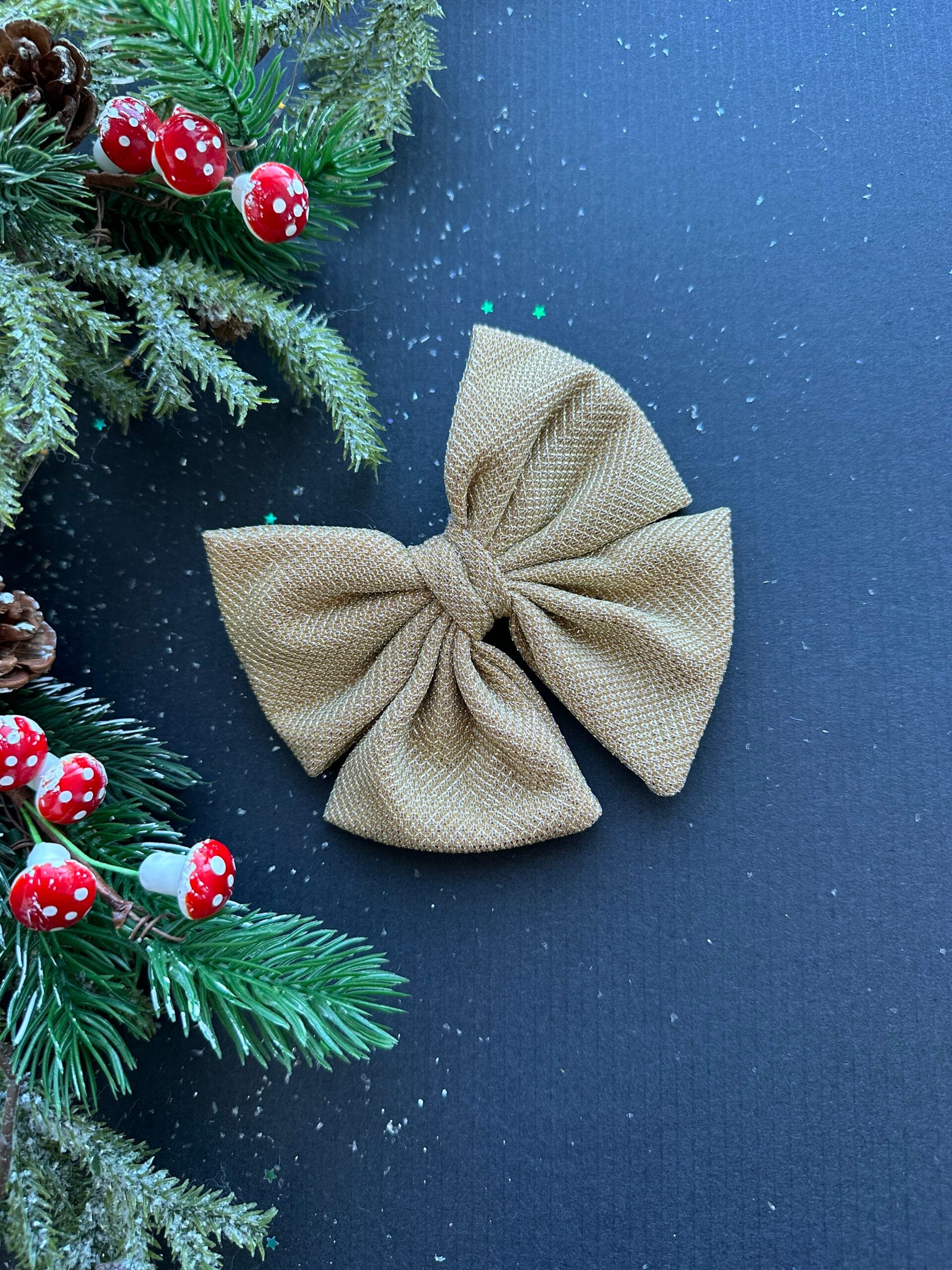 plaukų kaspinas auksas