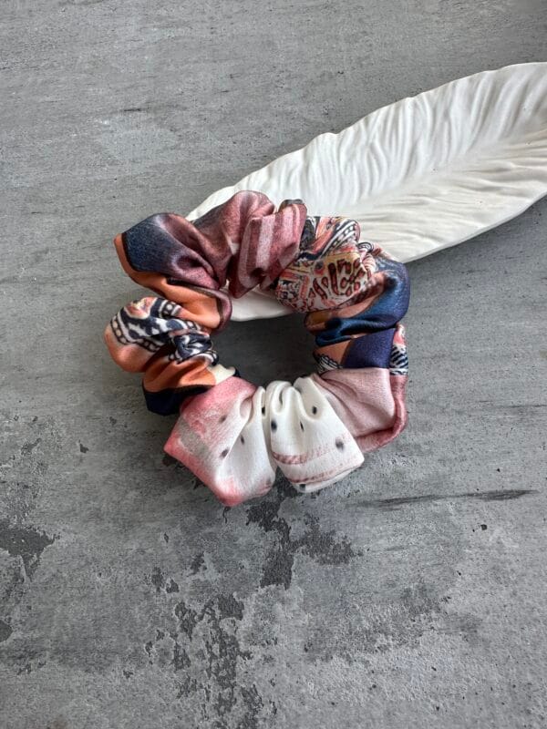 Plaukų gumytė iš atlasinio šilko