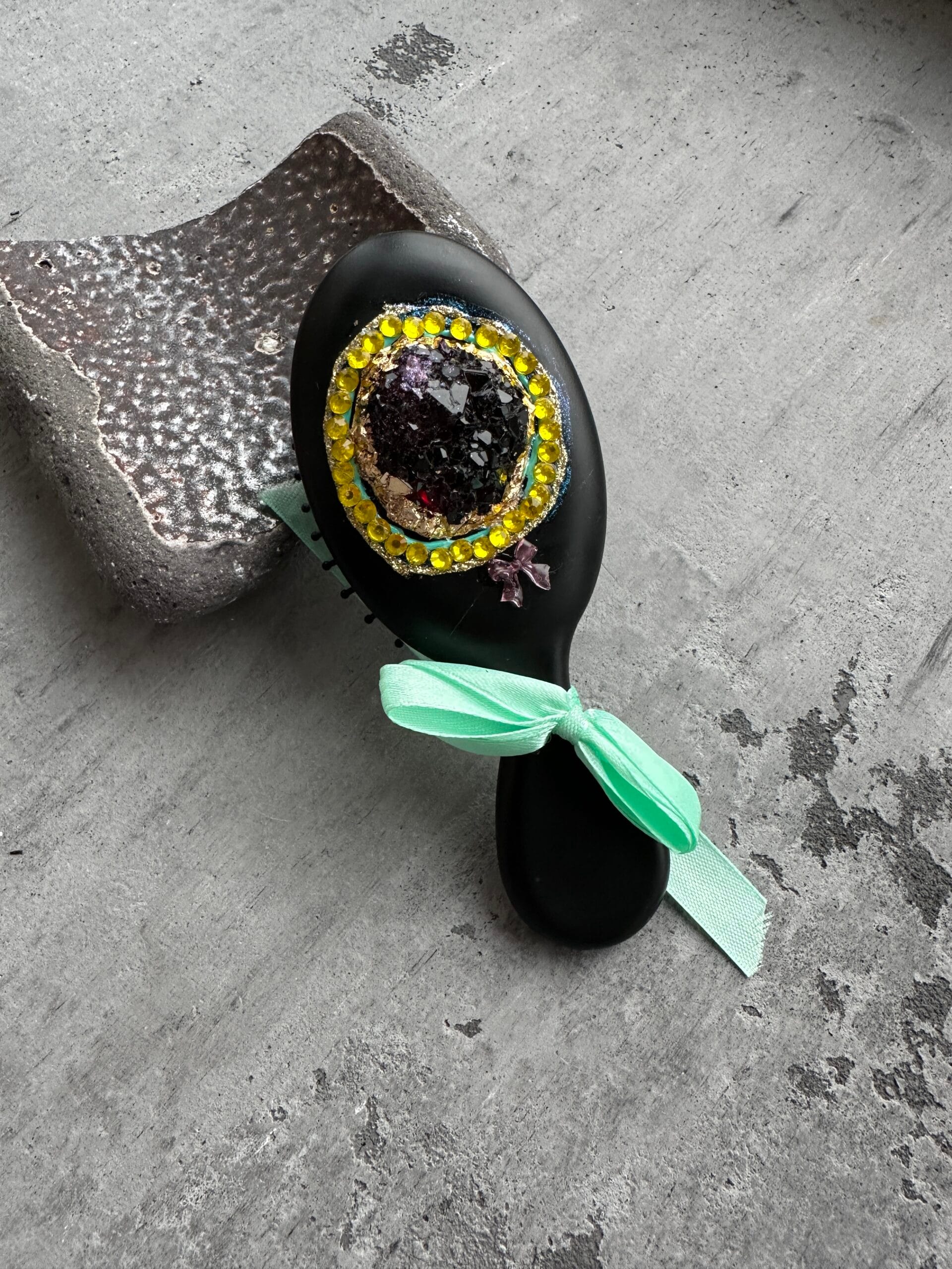 Plaukų šukos elegancija