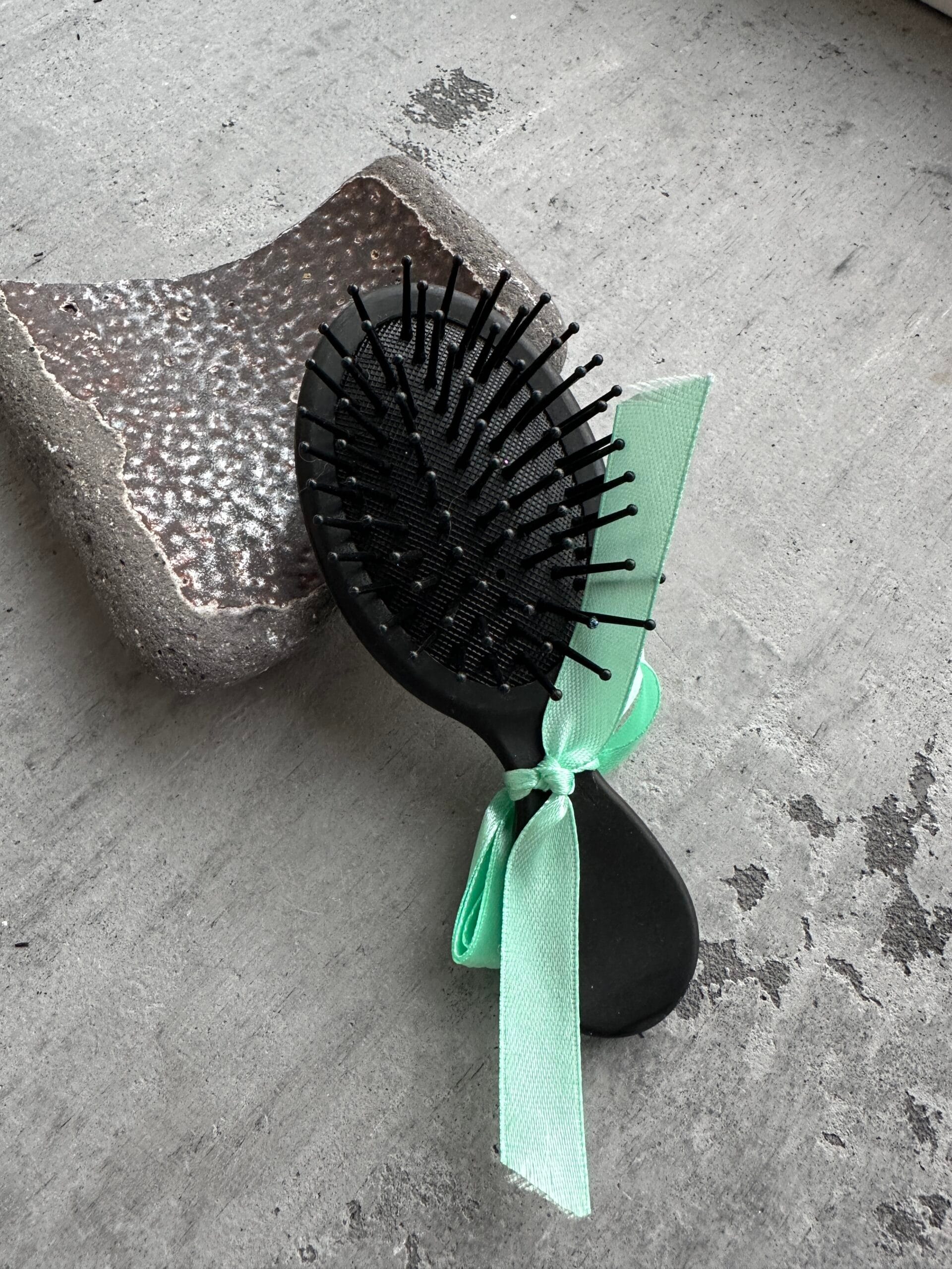 Plaukų šukos elegancija