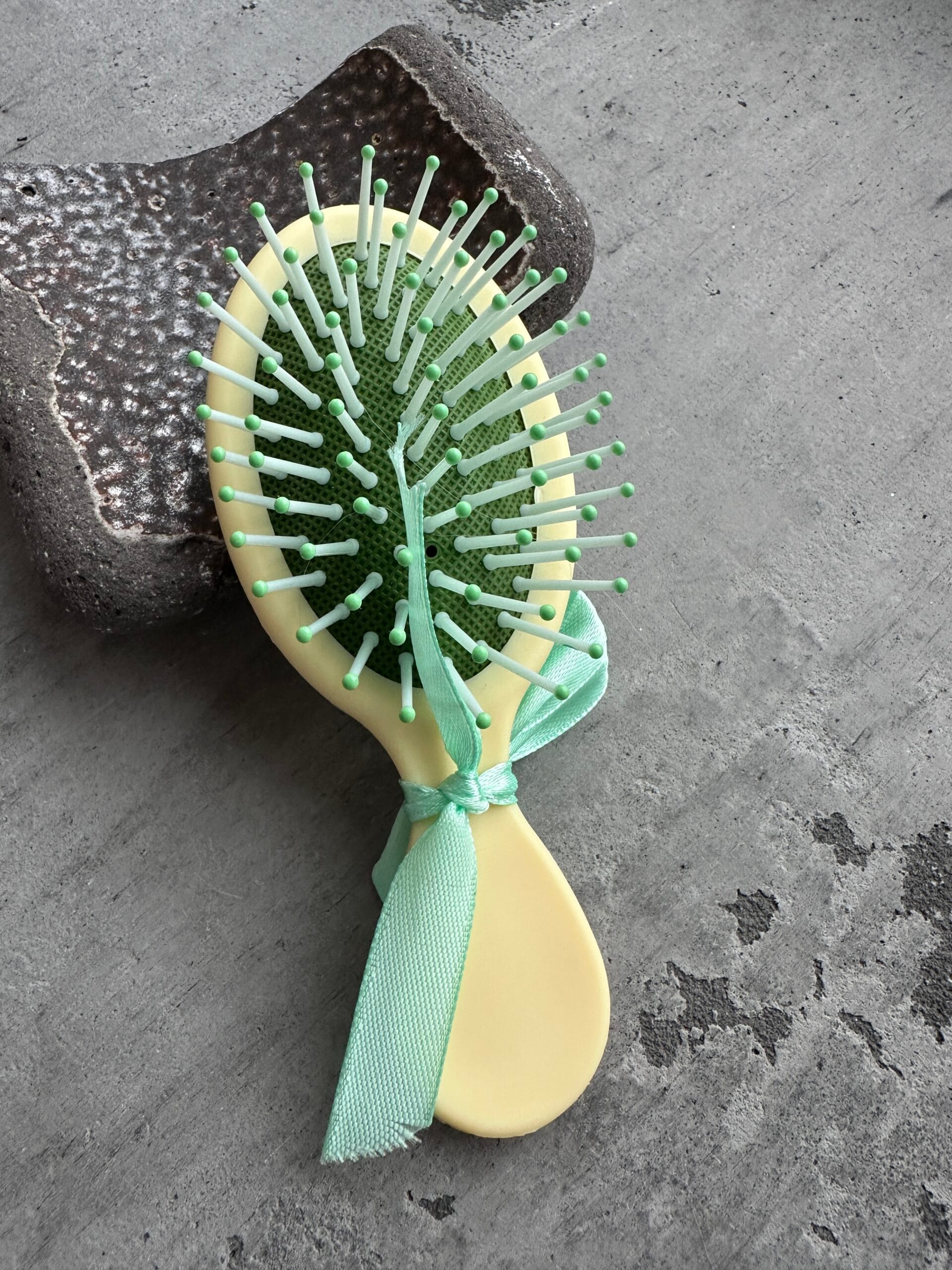 Plaukų šukos saulė