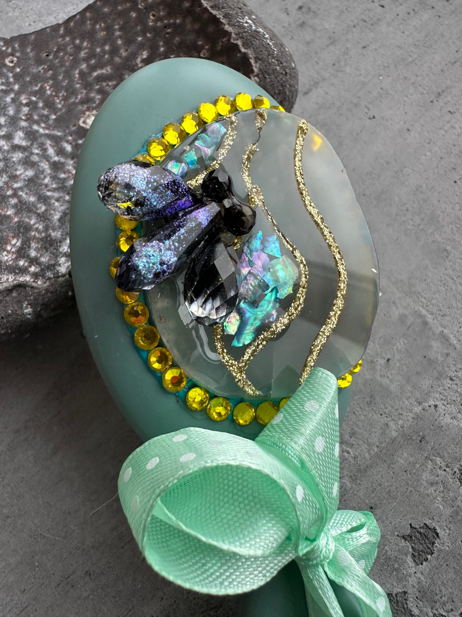 Plaukų šukos musė - Image 2