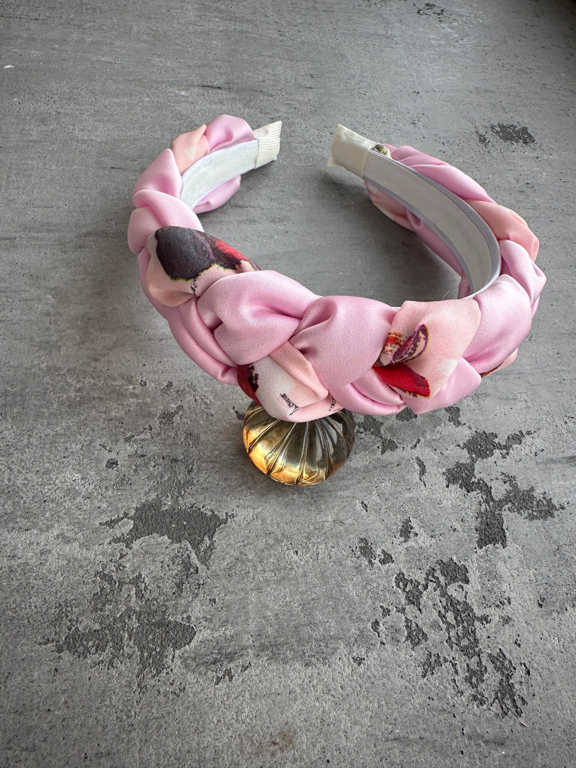 Lankelis plaukams gėlėtas