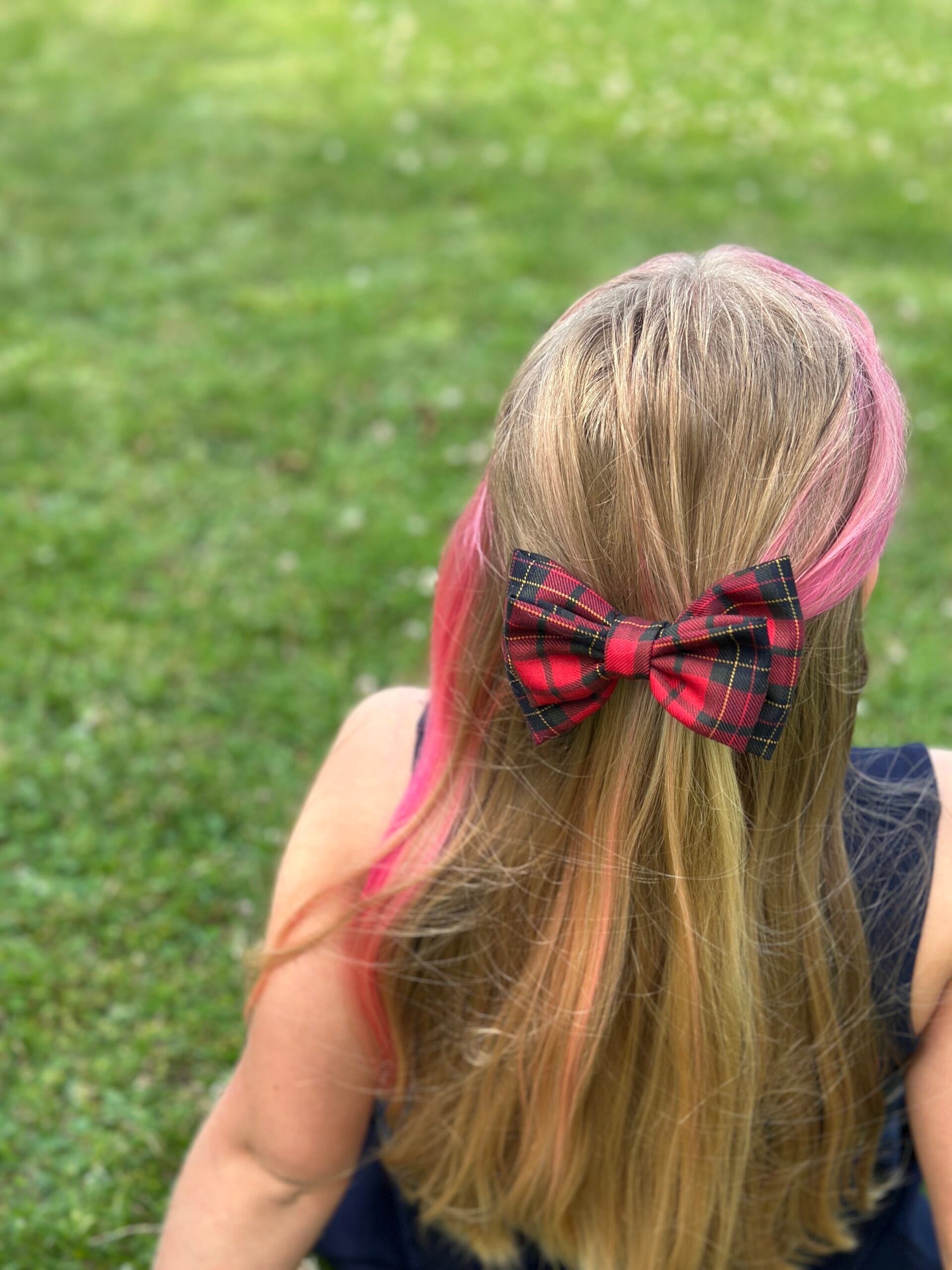 Raudonas languotas plaukų kaspinas mergaitėms