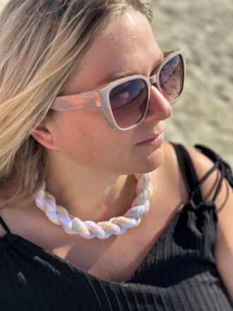 Plaukų aksesuarai prie aprangos