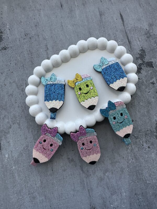 plaukų segtukai pieštukai