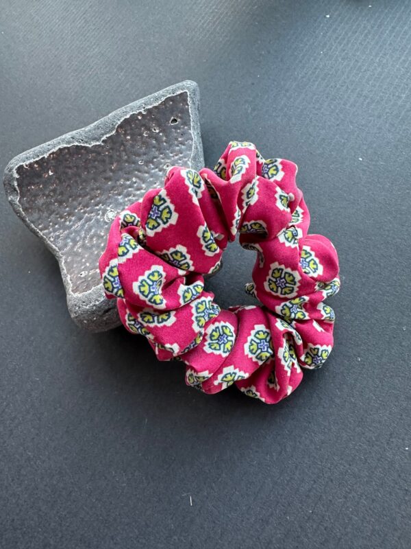 Šilkinė plaukų gumytė kvadratas