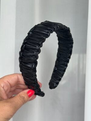 lankelis plaukams juodas