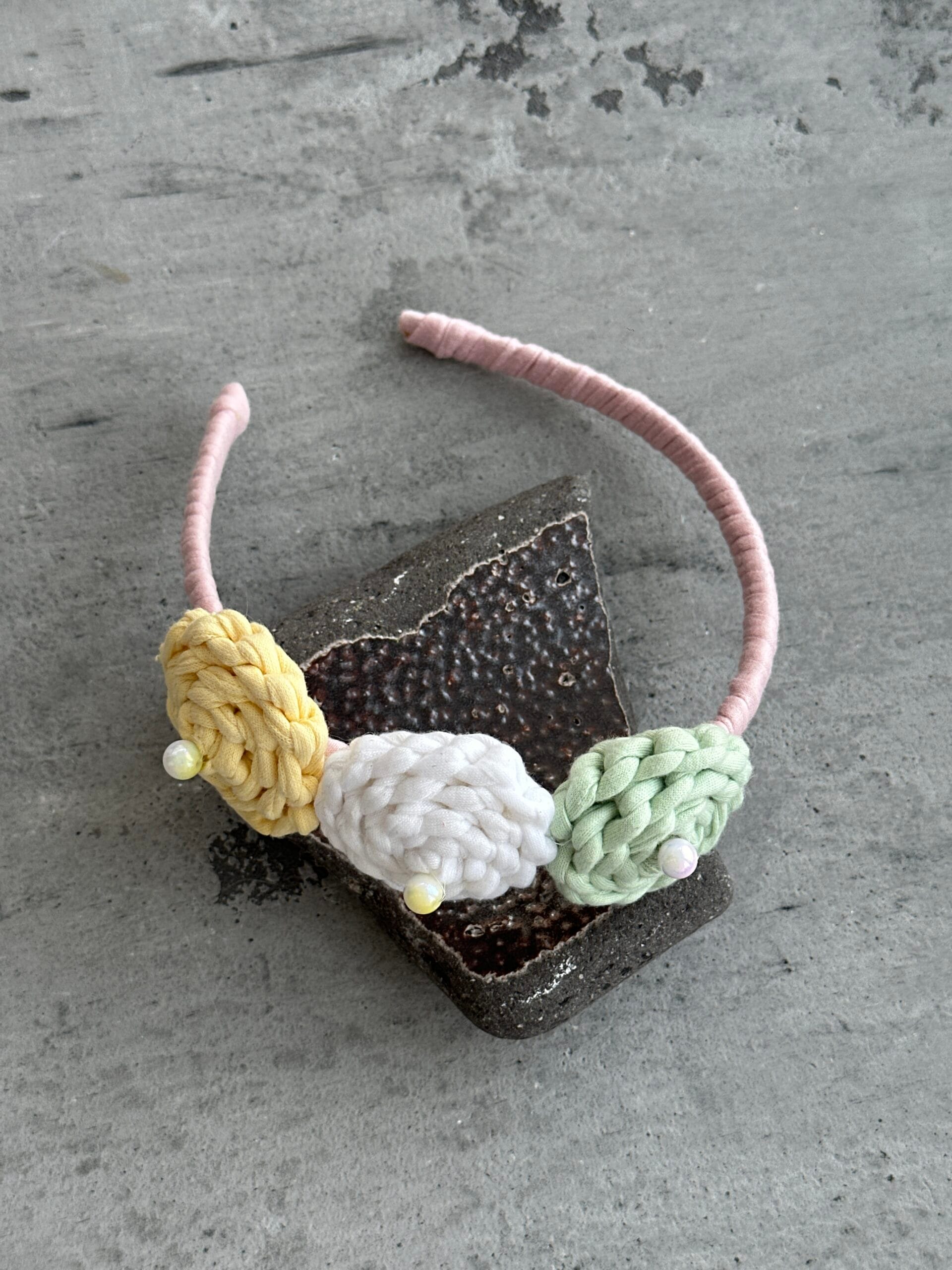 plaukų lankelis su gėlėmis - Image 2