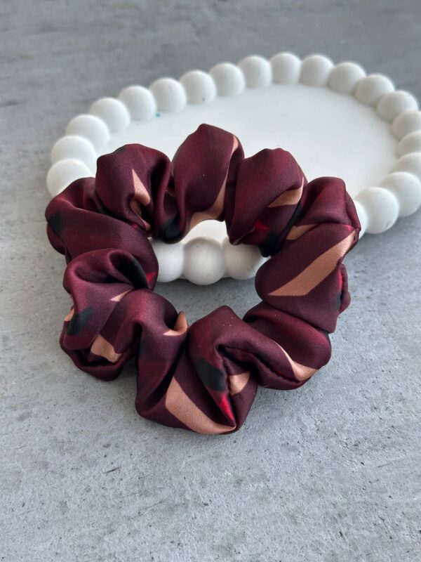 Šilkinė plaukų gumytė bordo