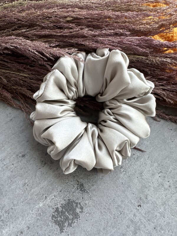 šilkinės gumelės plaukams Spindesys