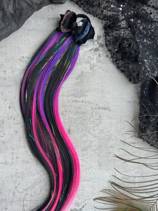 Plaukų gumytė su plaukais