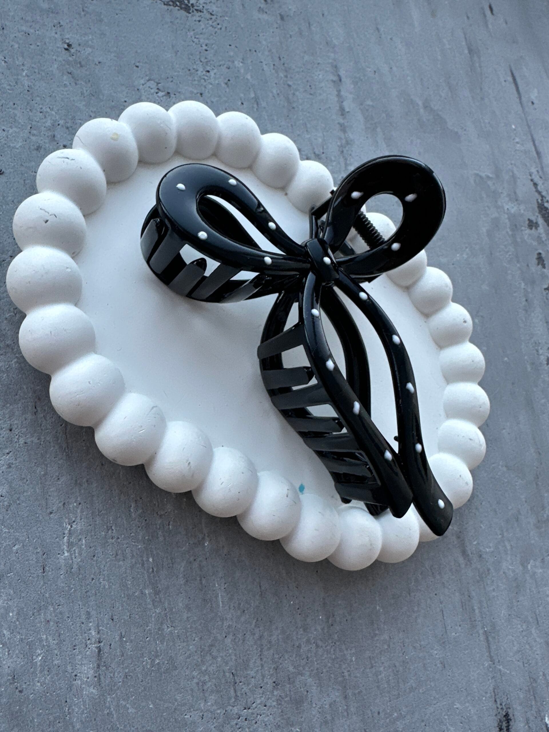 Plaukų žnyplės bow