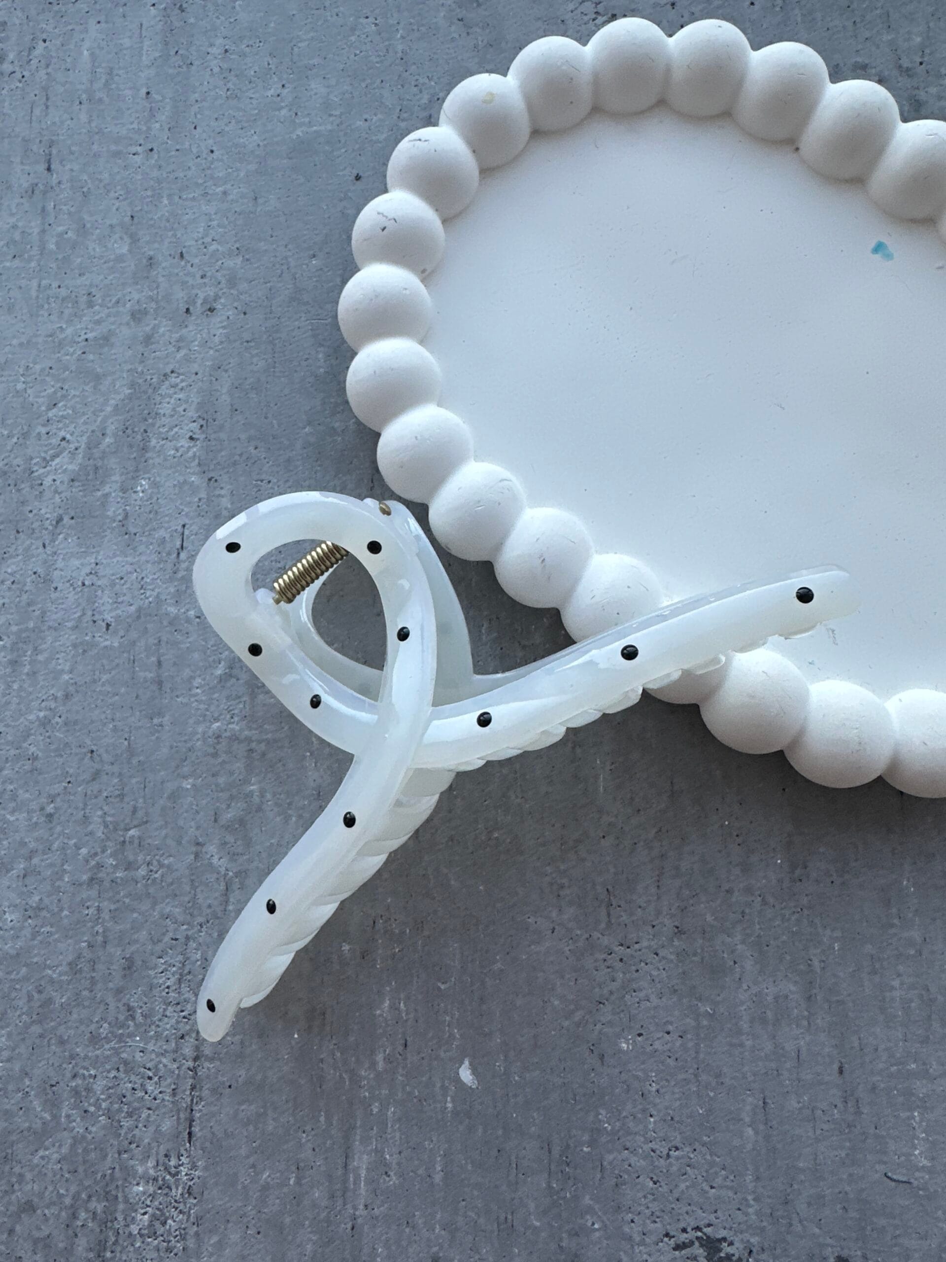 Plaukų žnyplės klasika white