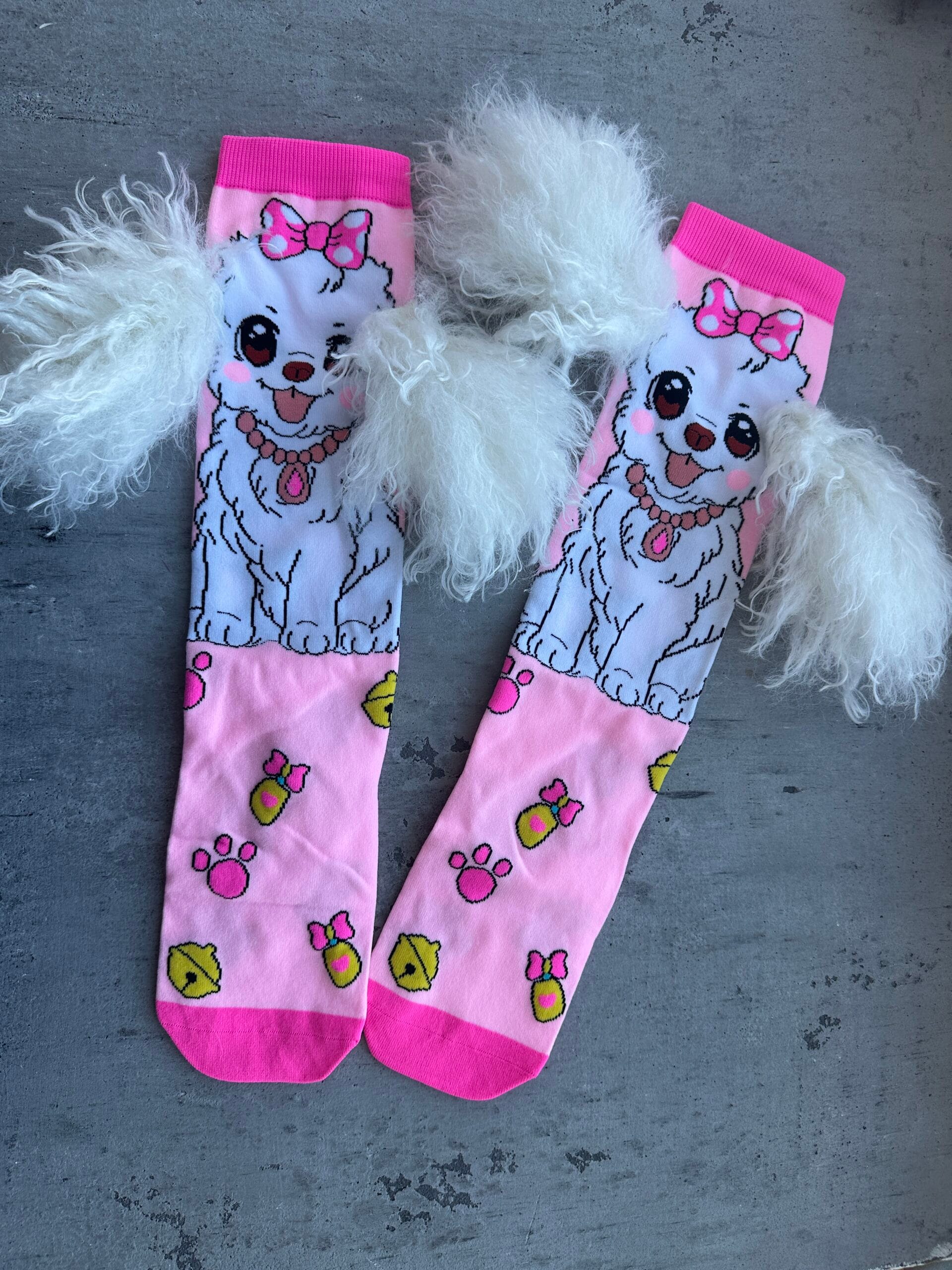 Stilingos ilgos kojinės su šuniukais