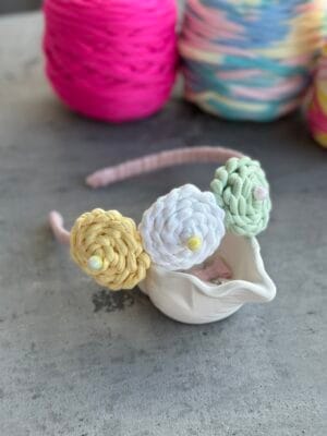 Rankų darbo plaukų lankelis gėlytės